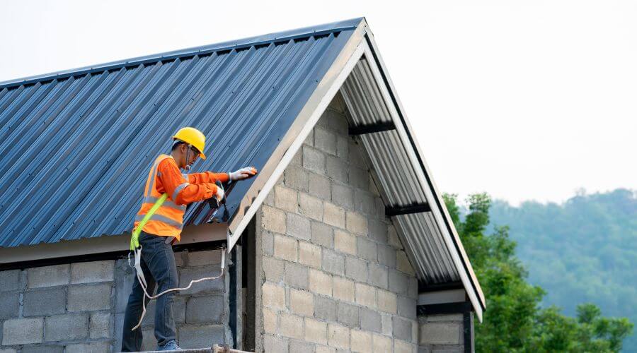 Professional metal roof installation in Clarkston, MI